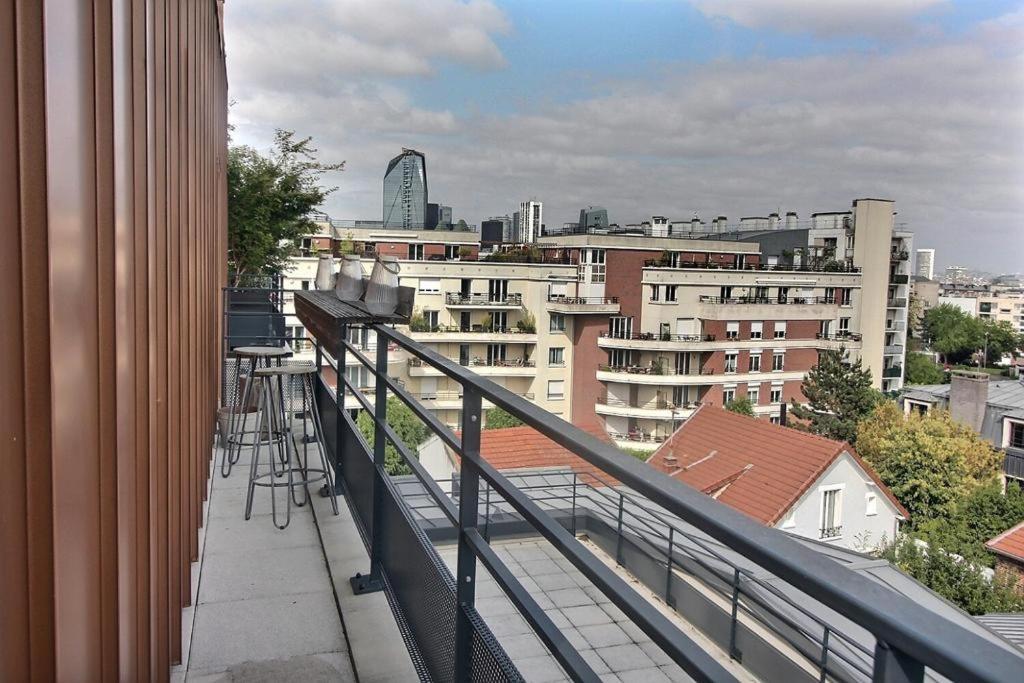 Le Toit Du Montvalerien Suresnes Exterior foto