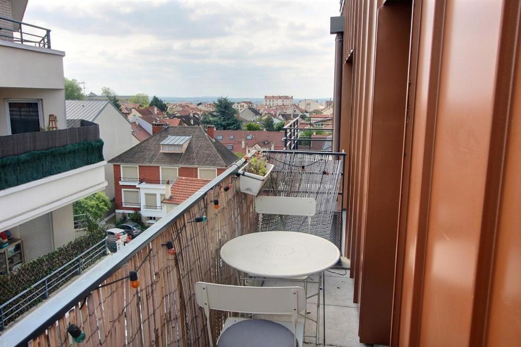 Le Toit Du Montvalerien Suresnes Exterior foto